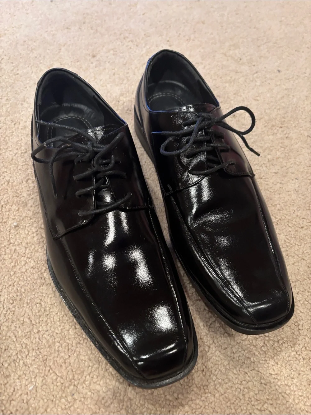 Stacy Adams sleek patent